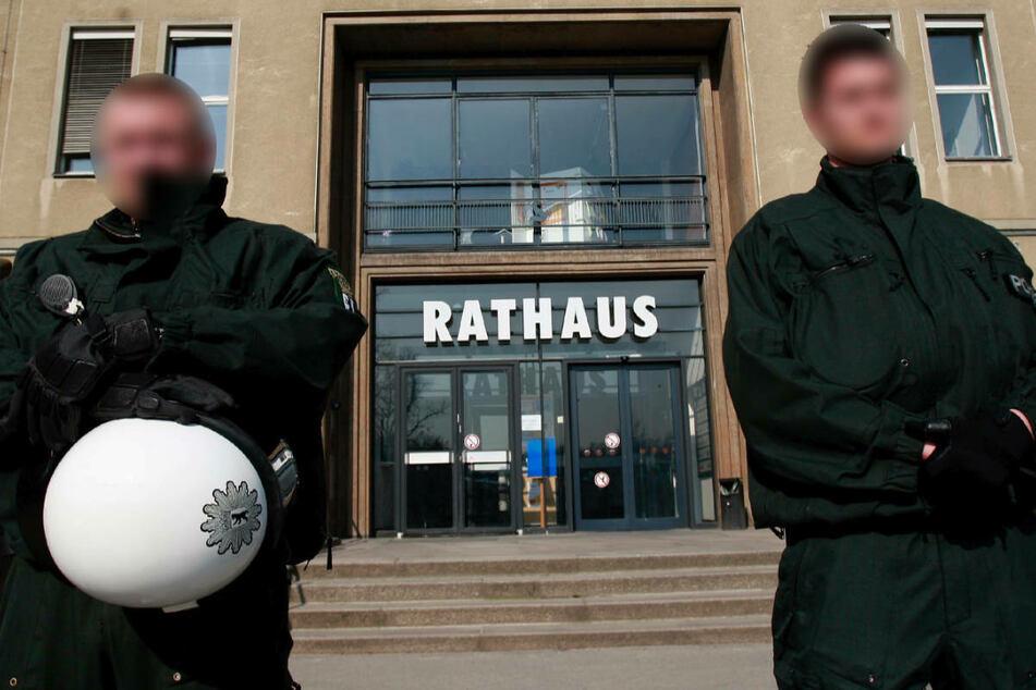 Einbrecher in Berlin fliehen unerkannt : Tresor im Rathaus Reinickendorf gesprengt – Bürgeramt geschlossen 