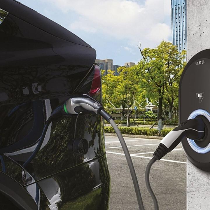 Range, charging, funding opportunities: What you should consider when switching to the electric car