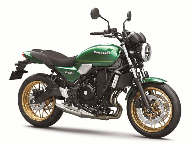 Recenze Kawasaki Z650RS 2021