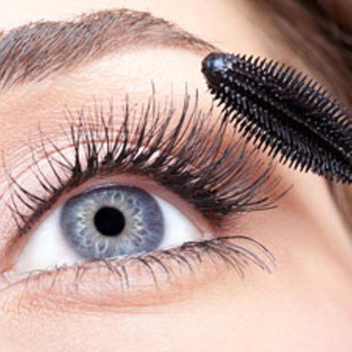 Eco-test: these four mascaras contain carcinogenic substances.