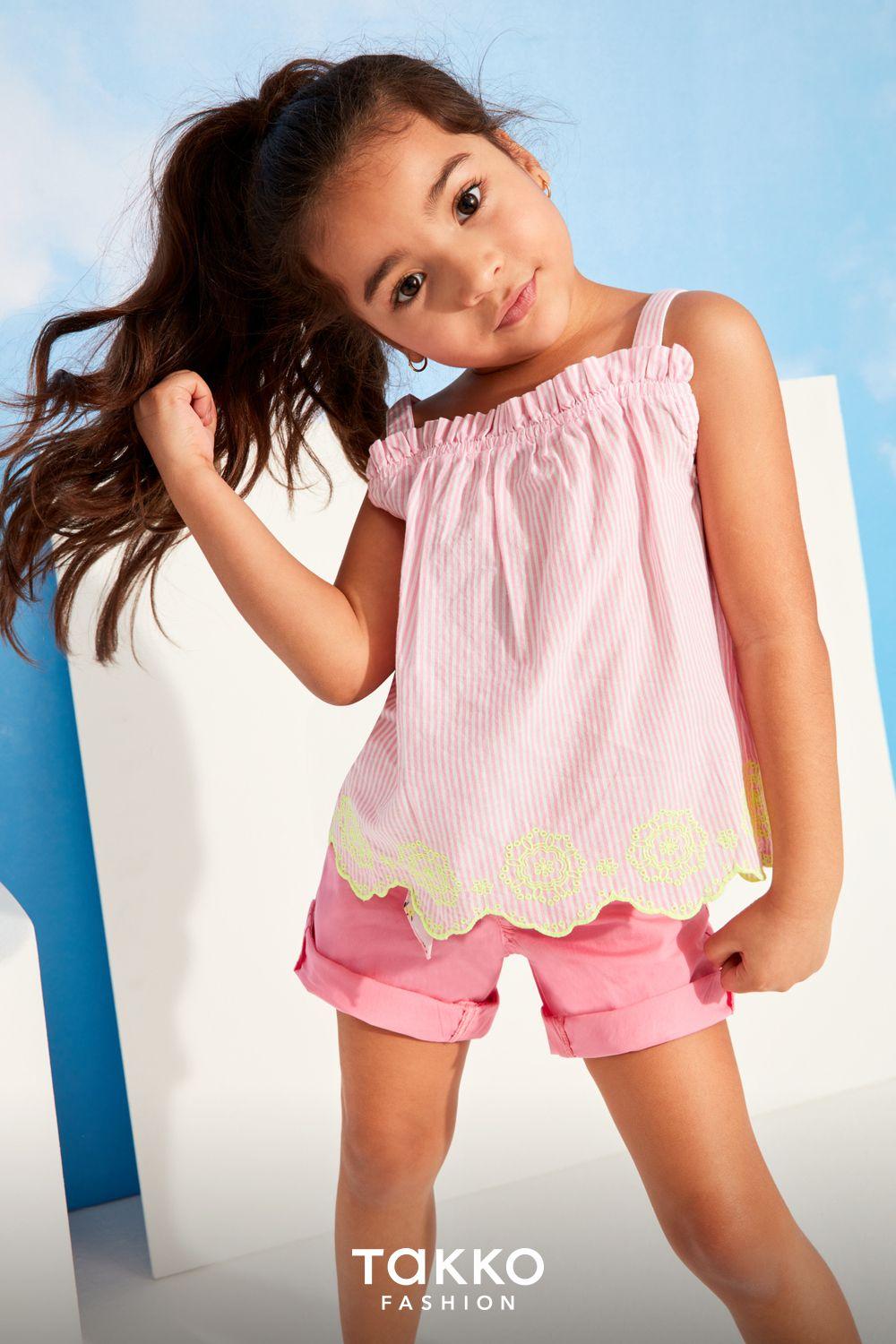 Skimpy fashion for little girls 