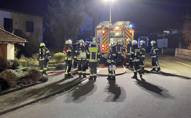 Kellerbrand vermutet: Großeinsatz in Deißlingen - NRWZ.de 