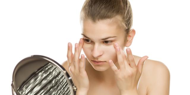 Concealer, cream and co. - how can you cover up dark circles?