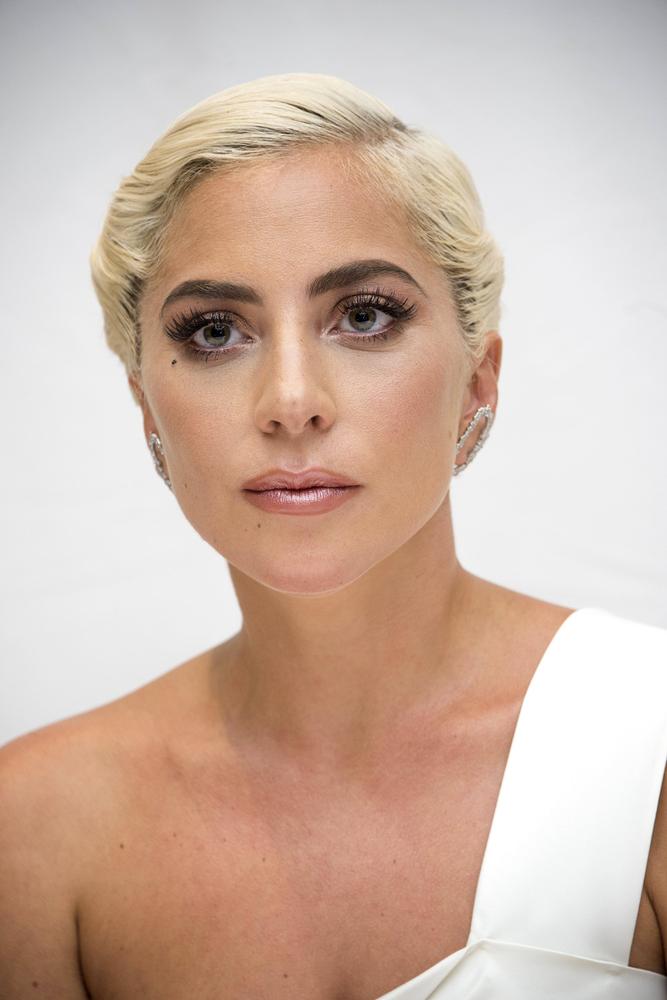 Лейди Гага: Ето как са нейните емблематични тоалети стана ли тя и звезда в света на модата 