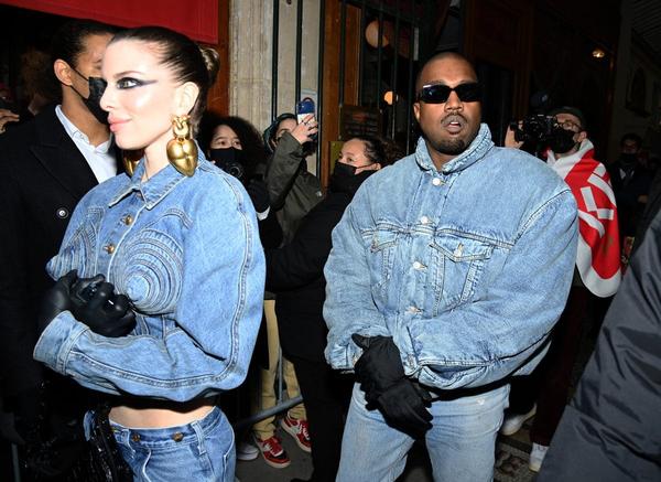 Kanye West und Julia Fox: Pärchen-Auftritt im Jeans-Partnerlook 