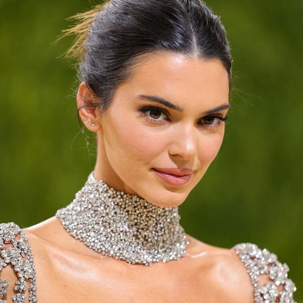 Wirbel um Cut-Out-Kleid bei Hochzeit: Kendall Jenner rechtfertigt sich 