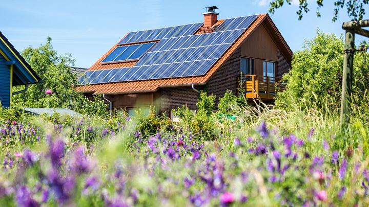 5 Vorteile einer Solaranlage: Darum lohnt sie sich für Sie