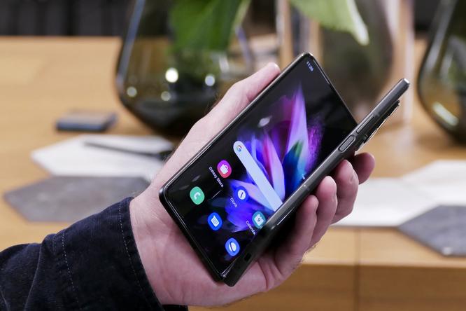 Common Samsung Galaxy Z Fold 3 problems and how to fix them