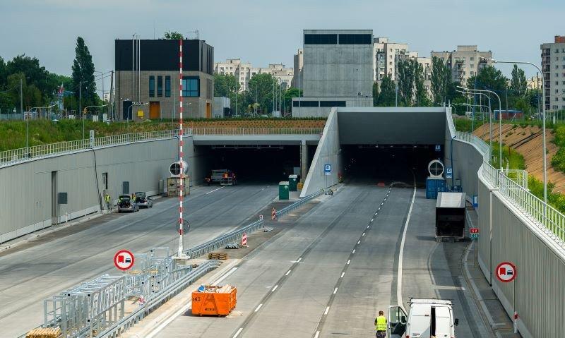 Premier otworzy w poniedziałek najdłuższy tunel w Polsce