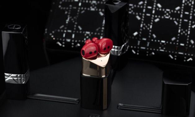iTWire - Huawei announces the new Huawei FreeBuds Lipstick earbuds - mixing fashion with audio excellence 