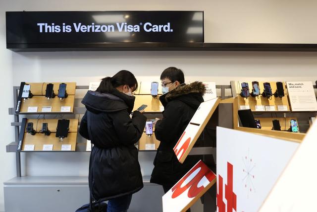 Clientes de TracFone de Verizon se quejan de atacantes que roban sus números de teléfono