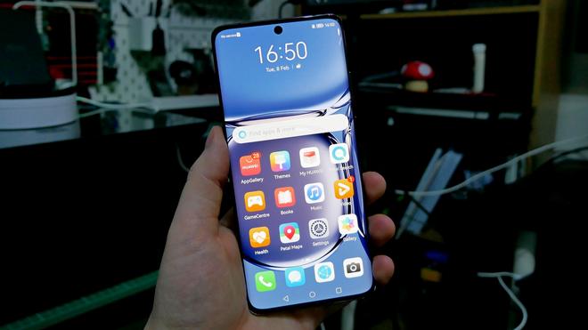 Hands-On With The Huawei P50 Pro: The 2022 Flagship with a Snapdragon 888 Option 