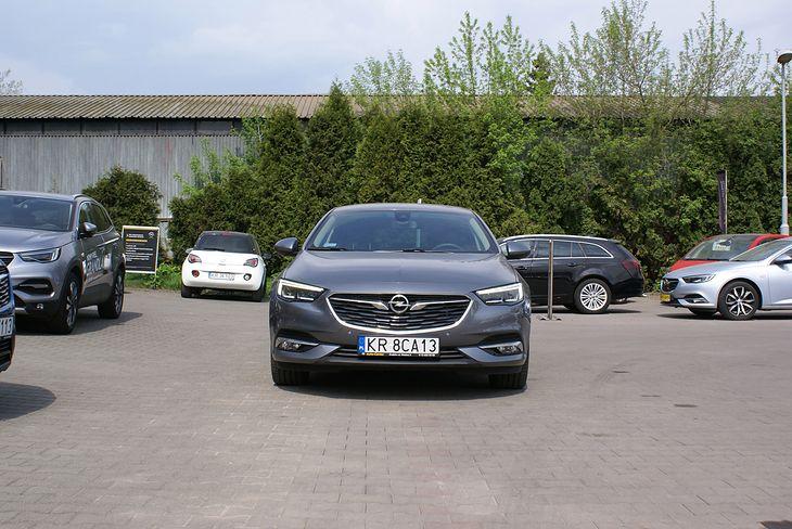 Oplowska klasa Premium - Opel Insignia | Autokult.pl 
