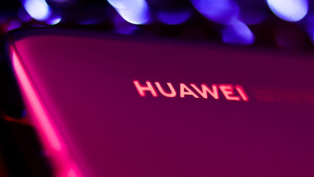 In Rare Bipartisan Move, Congress Votes to Crack Down on Huawei, ZTE