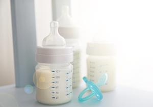 乳児用「液体ミルク」解禁！ メリット・デメリットや注意点 (2019年7月9日) - エキサイトニュース 