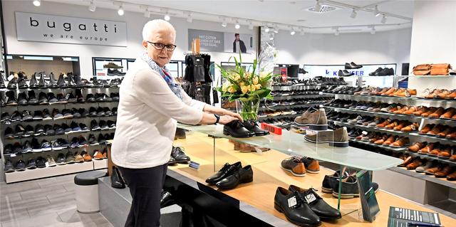 Recklinghausen: Elke Pastewski verkauft seit 50 Jahren Schuhe