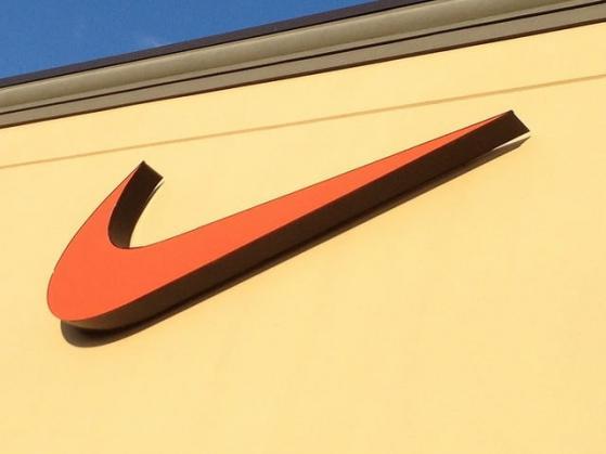 Nike-Aktie: Was wäre, wenn du sie im Jahr 2000 gekauft hättest?