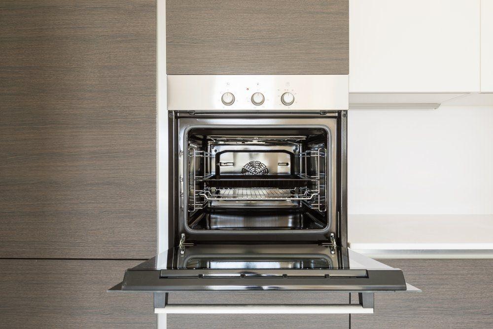 Self-Cleaning Ovens: What to Know Before Using Yours | Reader's Digest