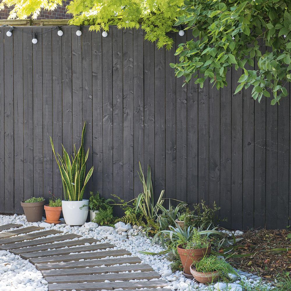 Best paint for fences 2021: Treat your garden fence to a protective coat of paint