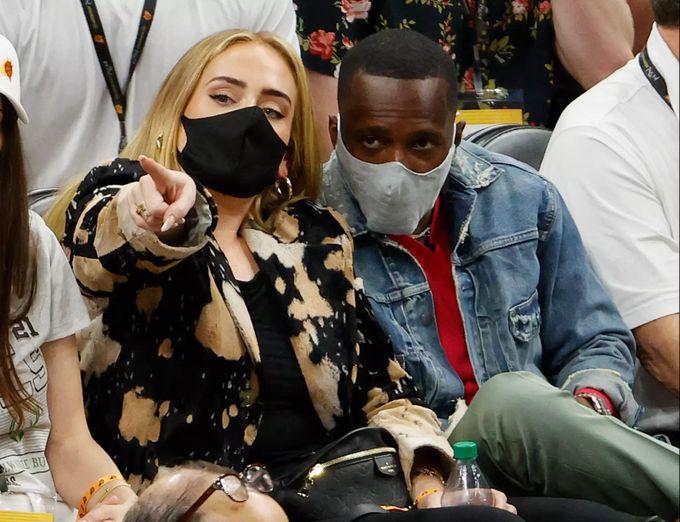 Superstar Adele gratuliert ihrem Freund zu den Sneakern 
