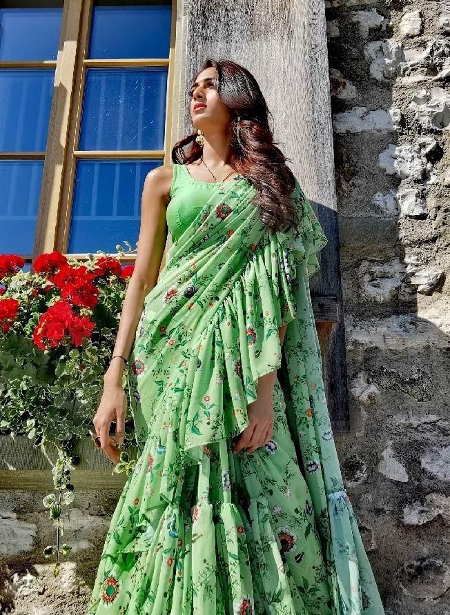 Erica Fernandes looks majestic in moss green embellished saree and diamond necklace 