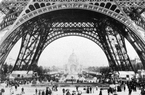 Der Eiffelturm wird 125 Jahre: Eine praktische Sache Der Eiffelturm wird 125 Jahre Eine praktische Sache 