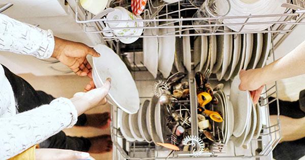 How to Clean an Oven Using 3 Different Methods - PureWow 