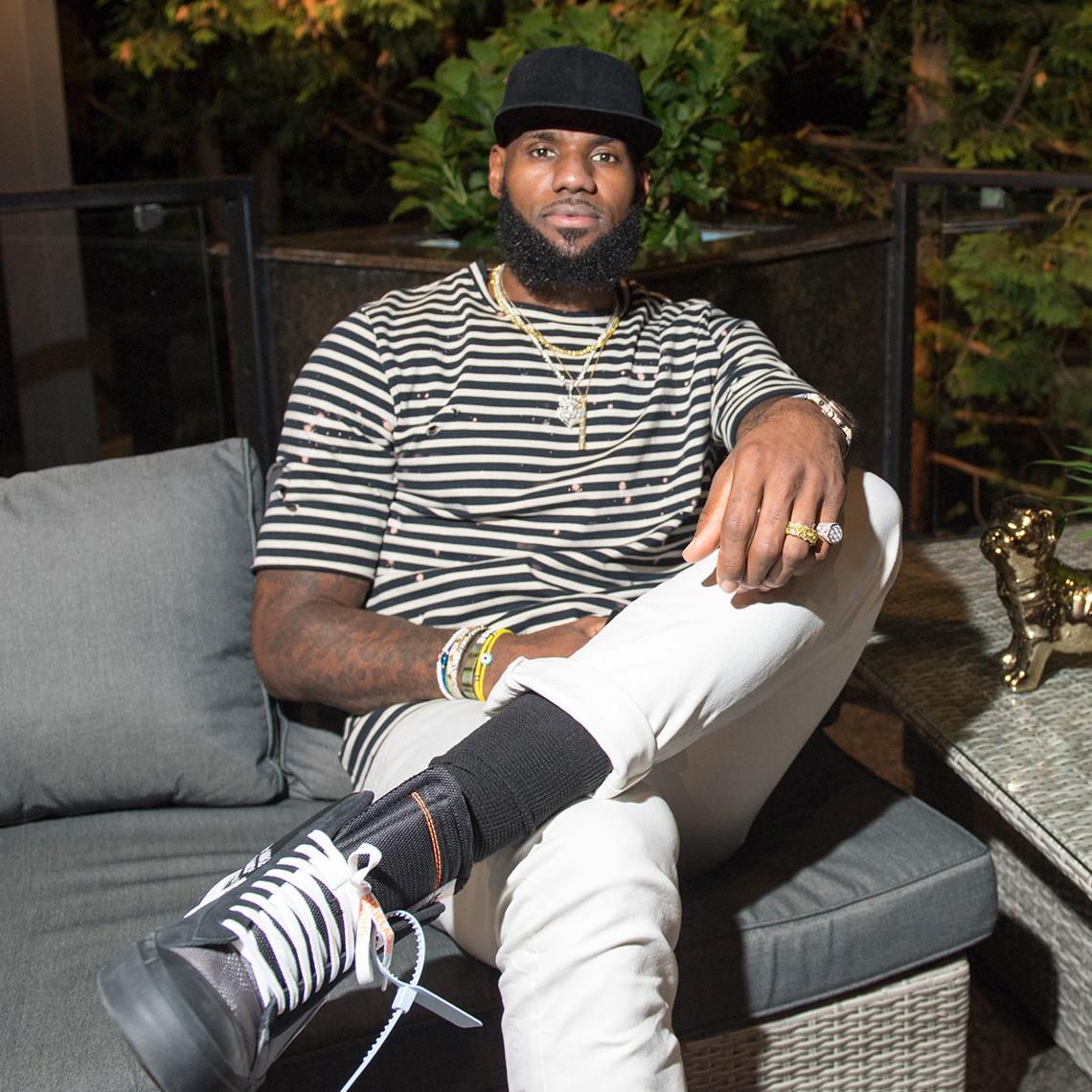 LeBron James zeigt unveröffentlichte Off-White x Nike Blazers 