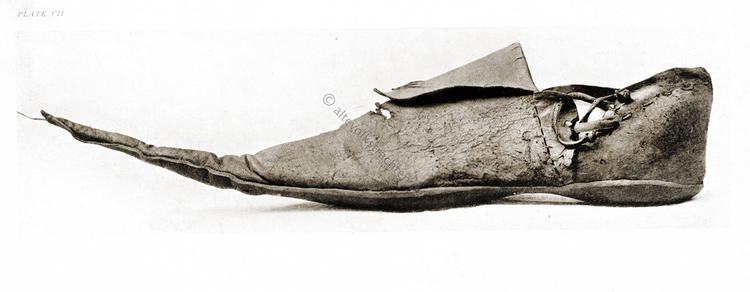 Wie sich bereits Mittelalter-Menschen mit spitzen Schuhe die Zehen ruinierten 