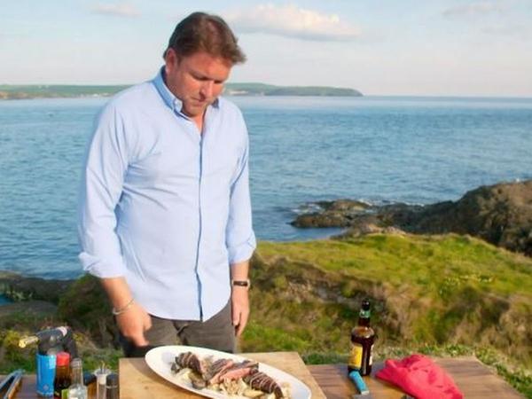 James Martin goes mushroom foraging in our forest | This Morning