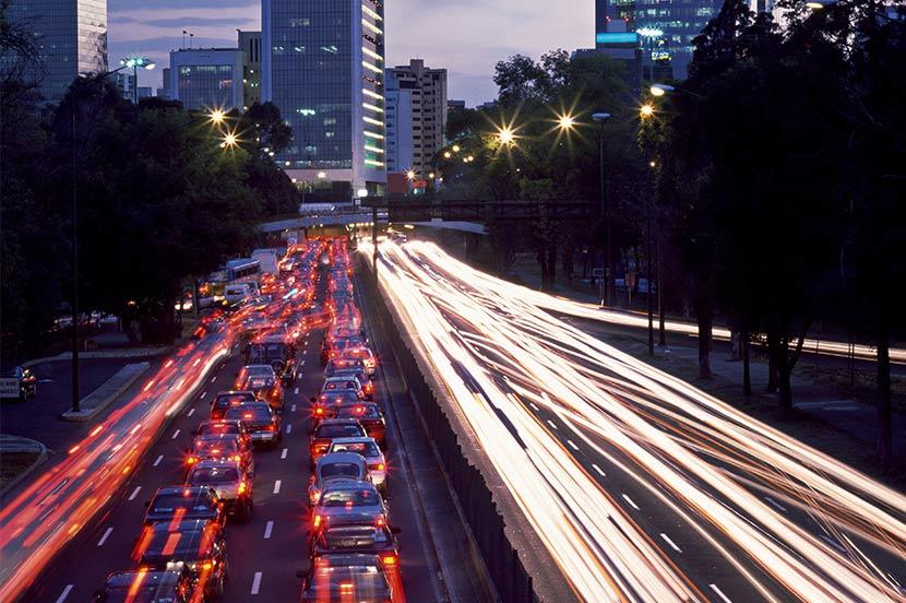 パケ詰まりの原因と対処法は？ パケ詰まりに強い5Gネットワークを担当者が解説 - ITをもっと身近に。ソフトバンクニュース