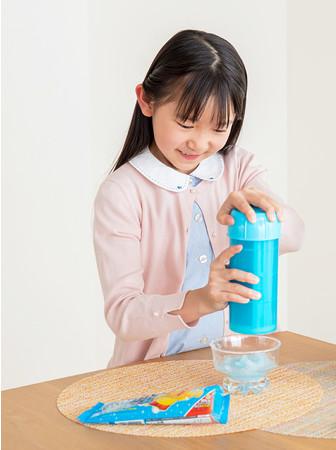 「ガリガリ君」を「フワフワ君」にする？！新感覚カキ氷製造機『おかしなカキ氷 ガリガリ君』3月25日（木）発売！ 企業リリース | 日刊工業新聞 電子版