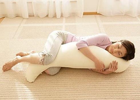 【これポチ】1日10時間寝てしまうので眠りが浅いのかと「王様の抱き枕」を買った結果ぐっすり10時間寝た話