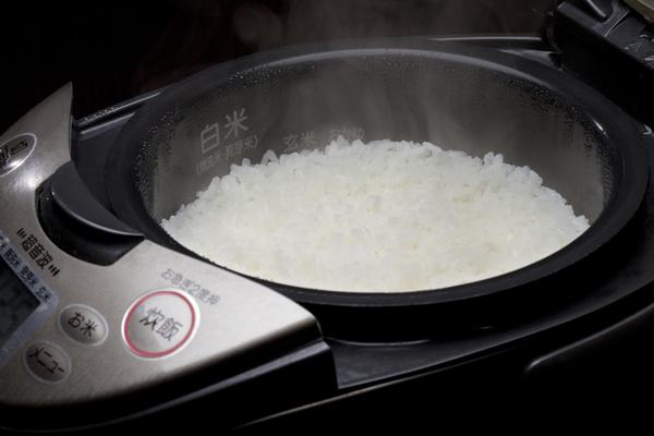 炊飯器の電気代は1カ月いくら? 保温機能の電気代は? 賢い節約方法を解説 - 電化製品の電気代っていくら?(6) | マイナビニュース マイナビニュース マイナビ 