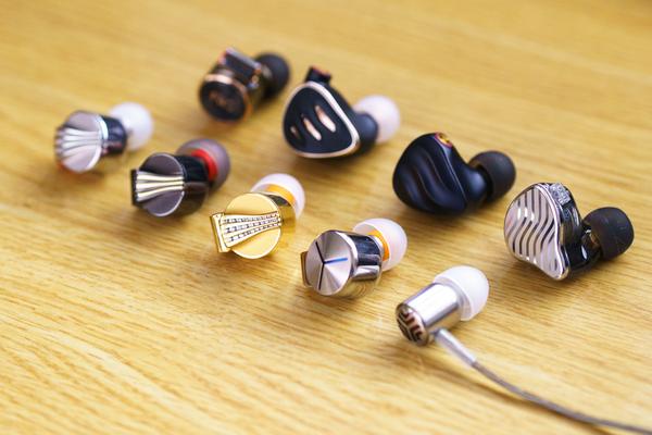 [Review] Amazing cospa, Pure Pure Listen to 9 models of FIIO earphones at once -AV Watch