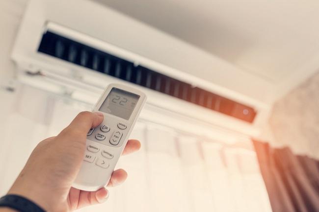 故障？電池切れ？エアコンのリモコンが効かなくなった時の対処法｜@DIME アットダイム
