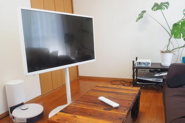テレビを動かせるとリビングが大きく変わる。パナソニック「レイアウトフリーテレビ」レビュー | マイナビニュース マイナビニュース マイナビ 
