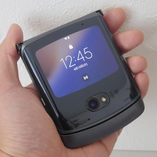 Engadget Logo
エンガジェット日本版 motorola razr 5G レビュー　実機に触れ「折りたたみiPhoneが絶対に出る」と思った理由