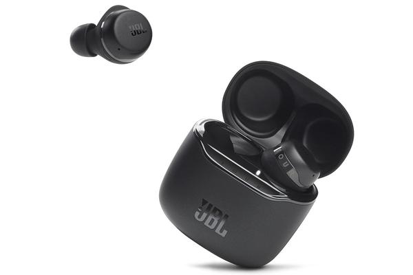 JBL, the top complete wireless "TOUR PRO+ TWS".Headphones that can only be used NC -AV Watch