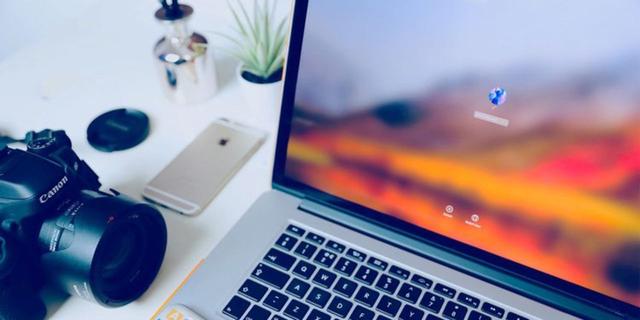 lifehacker
lifehacker LifeHacker LifeHacker iPhoneをMacのウェブカメラに変える方法 