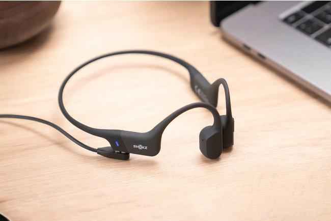 Shokz骨伝導イヤホン スタンダードモデル | 耳をふさがず、周囲の音も聞こえる骨伝導イヤホン OpenRun 本日より一般販売開始