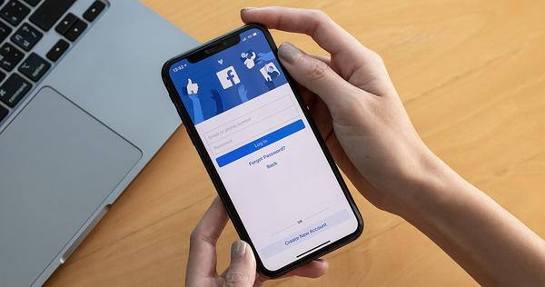 Facebook社製アプリはiPhoneから削除したほうがいい!?　あなたの今の行動や情報、ダダ洩れかも？ 