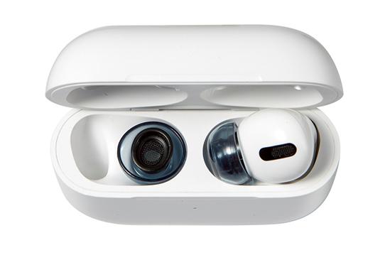 耳に吸い付く“極上装着感”！「AirPods Pro」のイヤーチップを替えるならAZLAだ！ - PHILE WEB 
