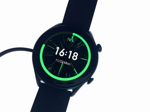 Yahoo!ニュース 中身はガチなのに美麗なルックス。Amazfitのスマートウォッチ「GTR 3 Pro」は運動習慣がない人こそ使いたい 