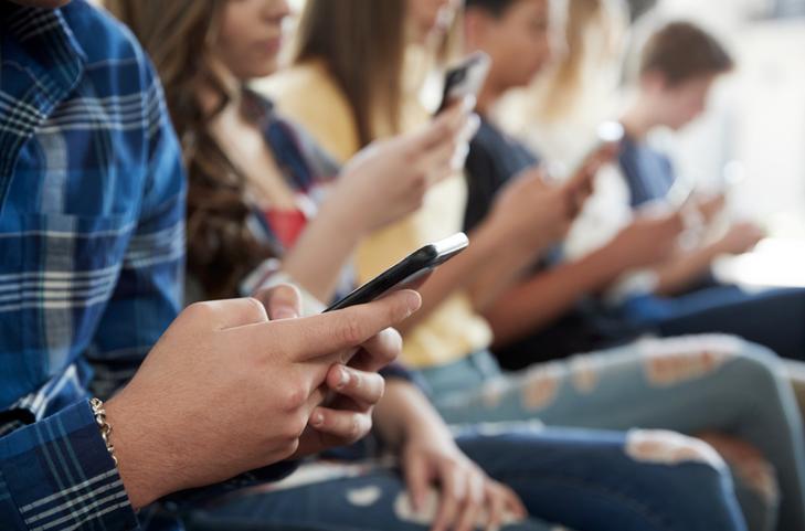 米国スマートフォン市場、2021年第1四半期に前年同期比19%の成長を遂げる。5Gスマートフォン販売は累計5,300万台に達したが、勢いに一服感も。
