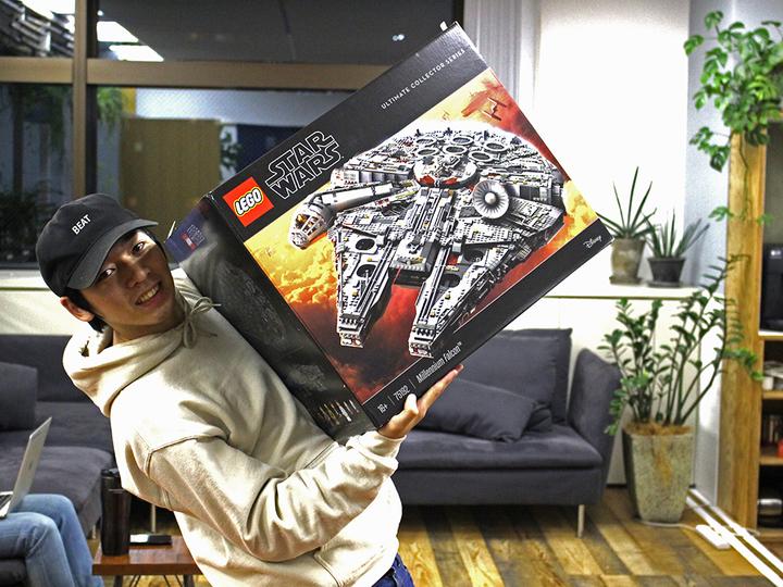 史上最大7,000ピース超えのレゴ スター・ウォーズシリーズ巨大ミレニアム・ファルコンは何時間で組み上げられた？