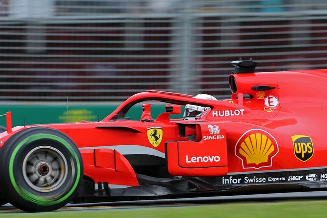F1マシンと同じカーボンを採用！ 14.0型でアンダー1kgの強靭ボディを実現した日本の技術力