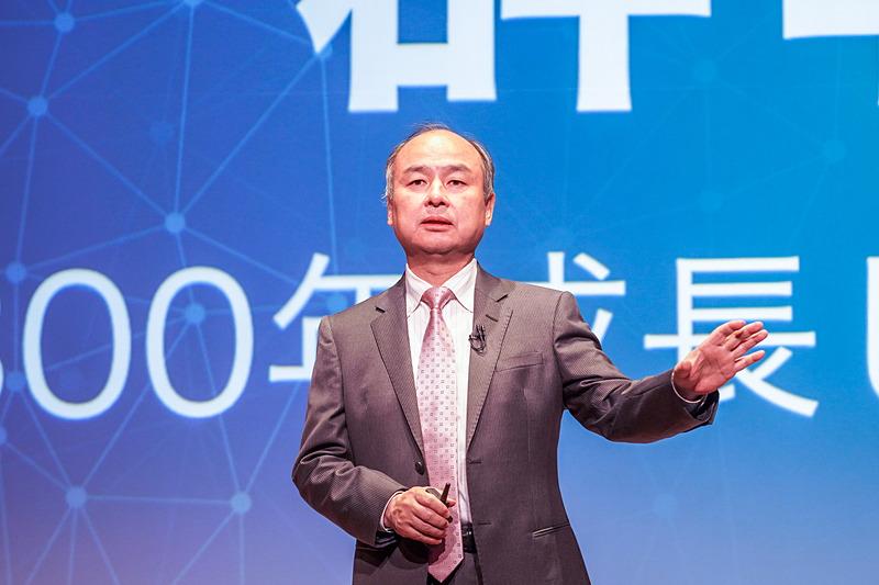 Softbank, the financial results briefing session in the fiscal year ending March 2018."Strategy strategy" from the telecommunications company to AI, etc. - CAR WATCH