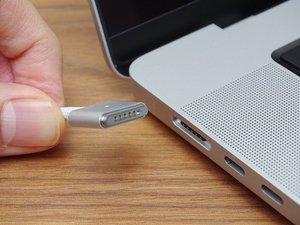   新MacBook Proのヘッドホン端子、出力に自信ありそうなので600Ωのヘッドホンが鳴るか試した 