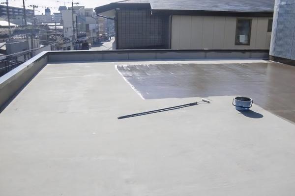 屋上を防水処理する費用相場は？工事の種類や業者の選び方も徹底解説。DIYはできる？ | マイナビニュース｜リフォーム